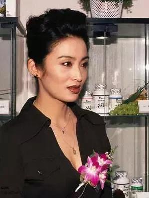 向华强 刘嘉玲，刘嘉玲被梅艳芳绑架