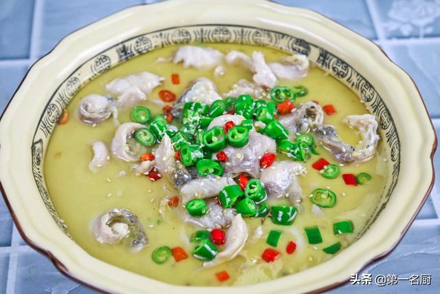 鲤鱼怎么做好吃又简单，鲤鱼怎样做才好吃又简单（鲤鱼好吃有诀窍）