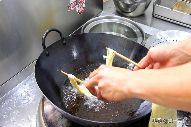 馓子的制作与技巧，馓子不用再买了