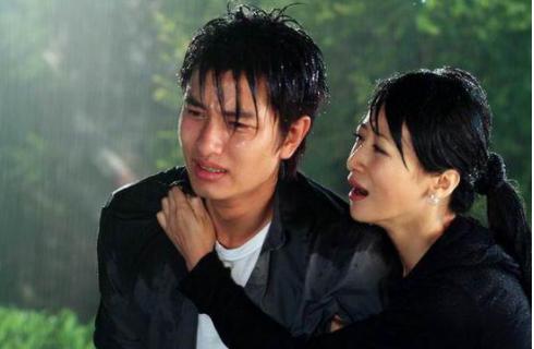 李小璐和贾乃亮最近怎么样啊，15岁就混迹名利场的李小璐