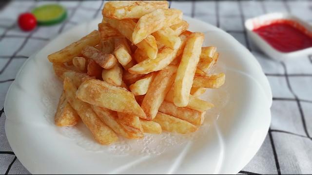 如何炸薯条又酥又脆窍门，炸薯条3个超简单小技巧