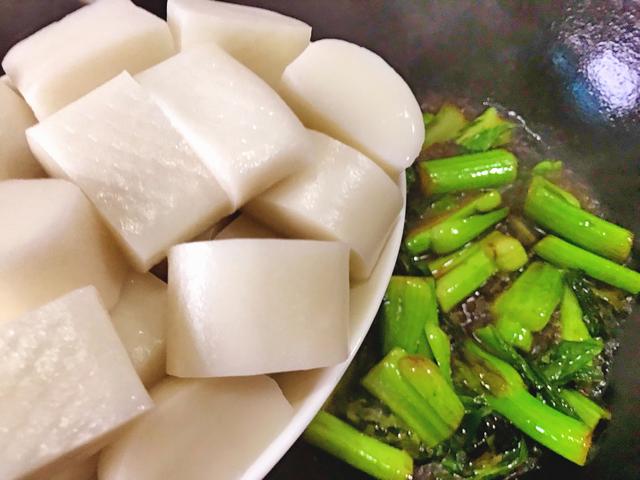 年糕怎么做好吃又简单，怎么做年糕吃好吃又简单