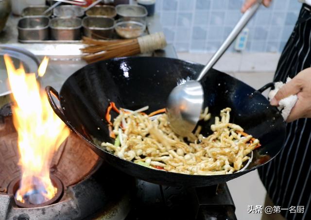 白玉菇的家常做法，家常小炒白玉菇简单好吃又营养