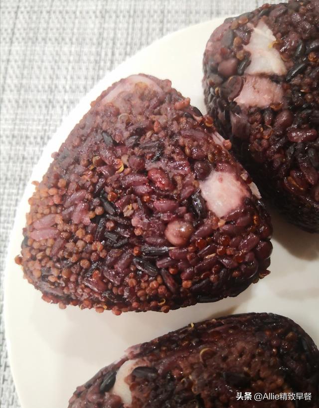 百合怎么炒好吃，炒百合怎么炒最好吃（百合炒之前要先处理一下）