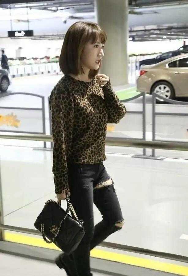 阔太李念穿衣搭配，看不出李念和车晓都是80后