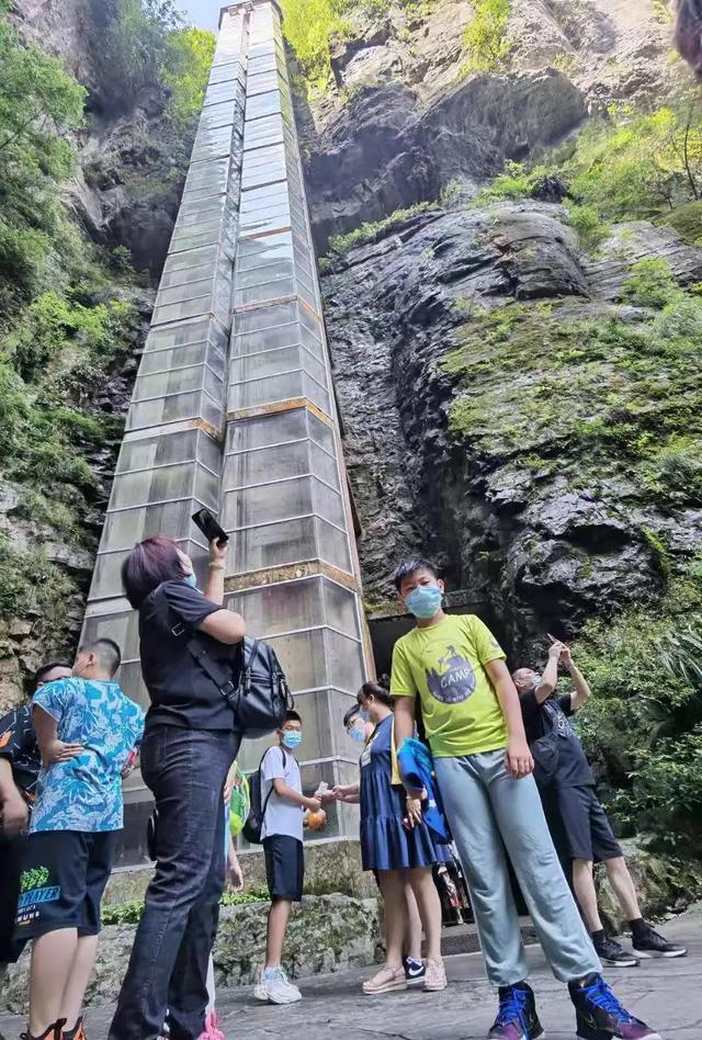 重庆武隆天坑旅游指南，《变形金刚4》和《满城尽带黄金甲》的取景地