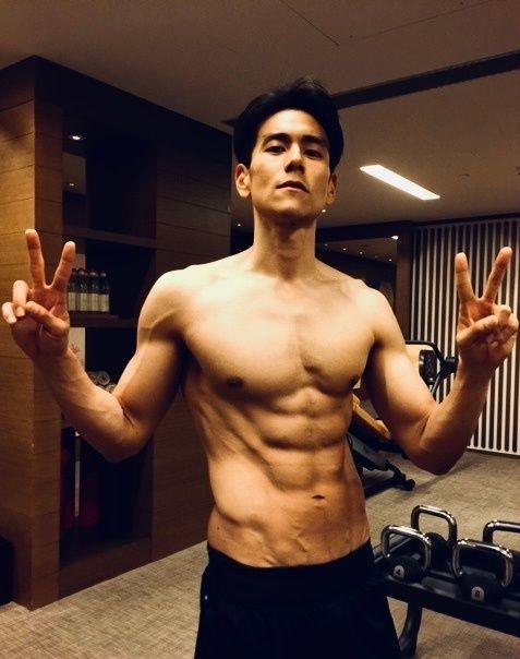 彭于晏肌肉怎么练的，但彭于晏只有一个（彭于晏是如何练肌肉的）