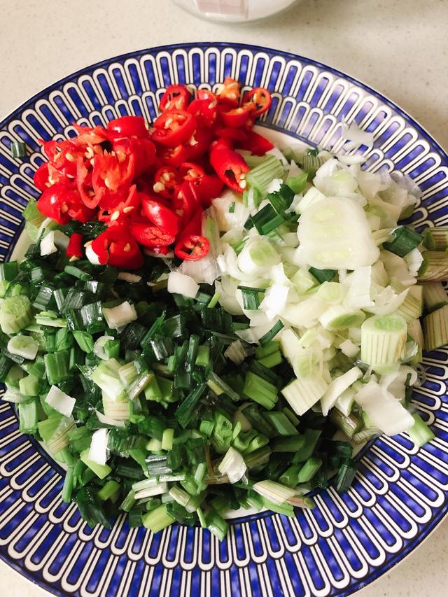 野藠头炒腊肉怎么炒好吃，咸香不腻的藠头炒咸肉