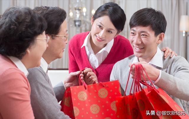 福建人第一次去江西女朋友家，要求带3箱鱼翅鲍鱼，要分手吗？ 女朋友过生日