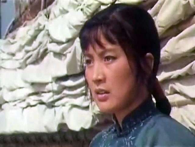 王心刚老电影故事片，张瑞芳主演孙道临朗诵