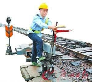 写出你知道具有多种意义的同音字，一个同音字有N种不同的含义