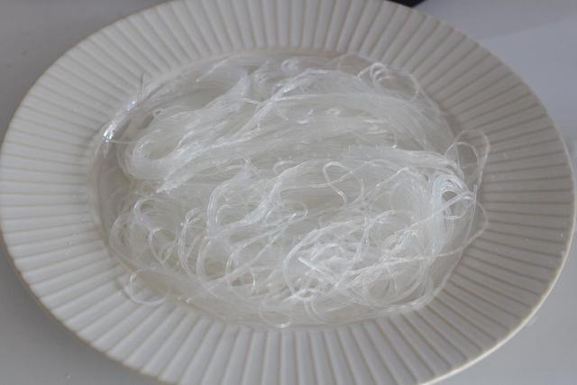 粉丝蒜蓉蒸虾好吃到舔屏，好吃到哭的蒜蓉粉丝蒸虾