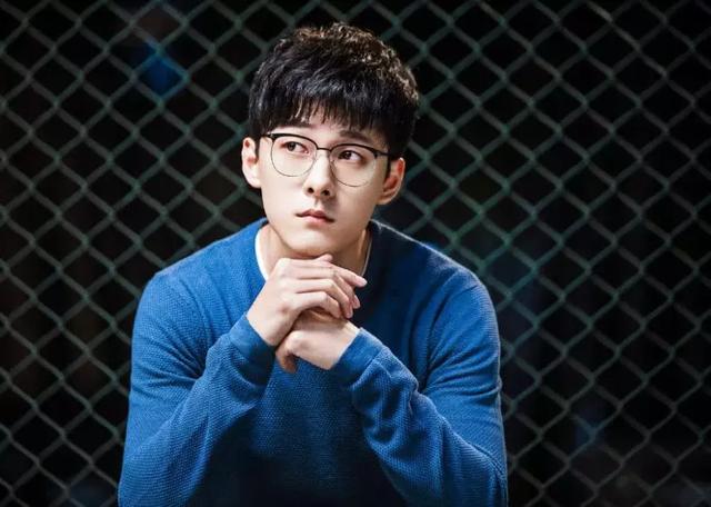 单眼皮的男明星，单眼皮大眼睛的男明星