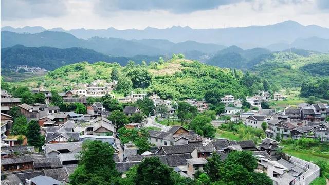 6月份适合旅游的古镇，4月最适合去的24个古镇