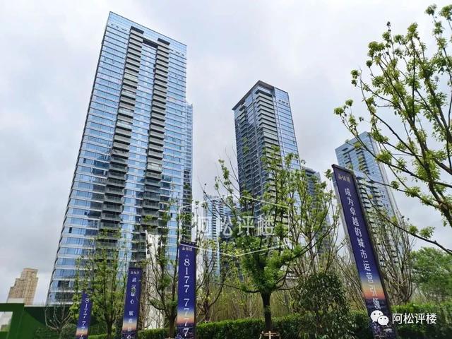 公建化外立面施工需要搭架子吗，公建化外立面是个什么东西