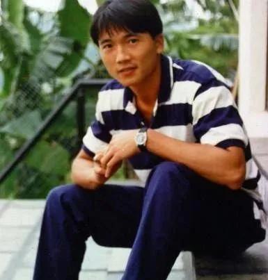 54歲的他滿身肌肉，曾拳打甄子丹、腳踢李連傑...太霸氣了 健身減肥達人 第5张