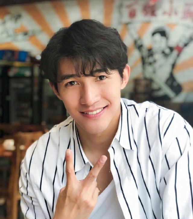 李子峰和张天爱是什么关系，李子峰六一官宣结婚