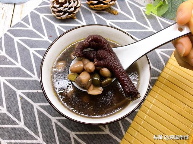 黑豆汤的做法与功效，这黑豆汤正合适