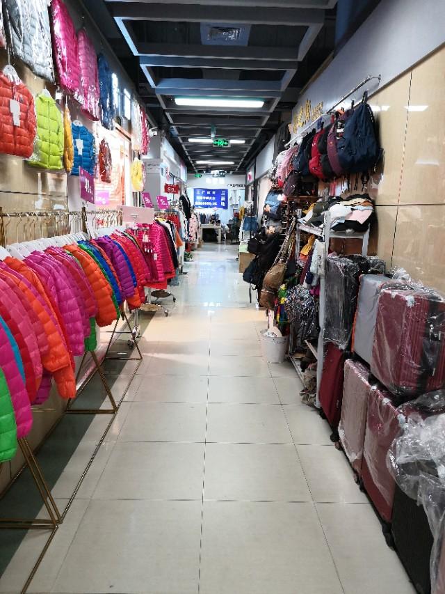 深圳服装批发市场，深圳服装批发市场哪个最好卖