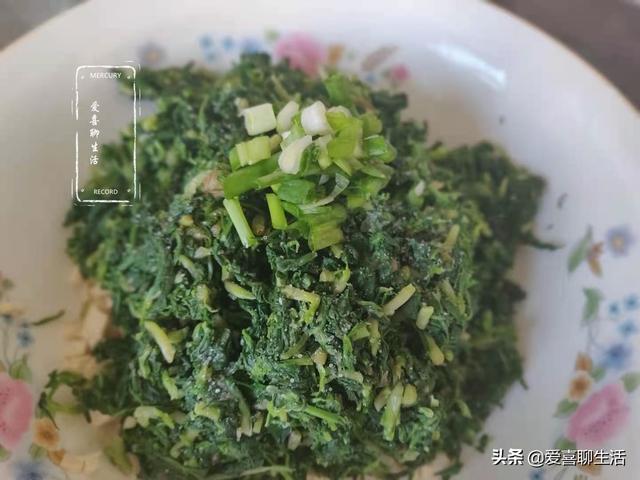 发笋芽的正宗做法，春天这菜芽最鲜嫩