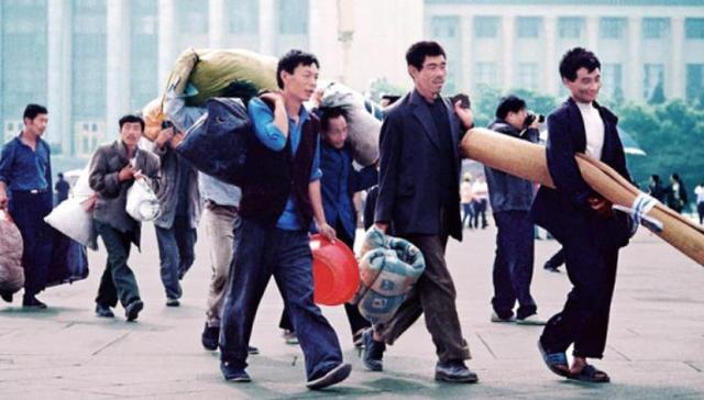 电影制片人唐晓燕现状，唐小雁从东北到北京