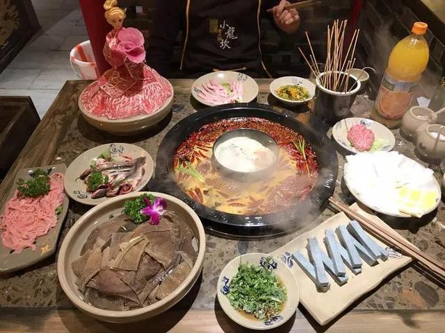 成都九寨沟旅游途径攻略，九寨沟是大自然馈赠的礼物