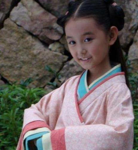 你见过这样的古装蒋依依吗，国民闺女同穿“古装”