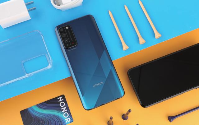 荣耀新旗舰x10，超能5G旗舰荣耀X10