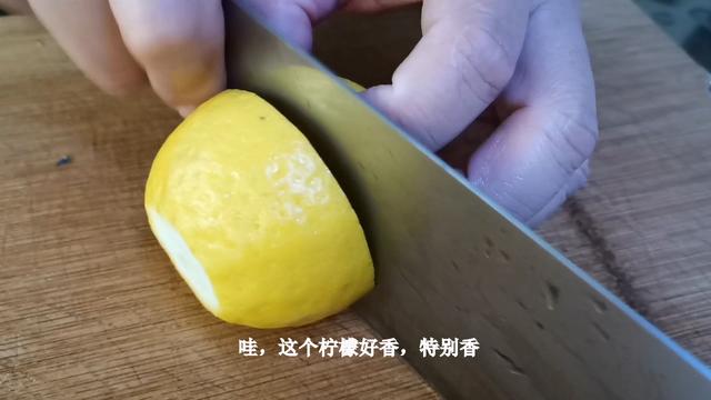 美食制作柠檬鱼，比清蒸鲈鱼还好吃的柠檬鱼