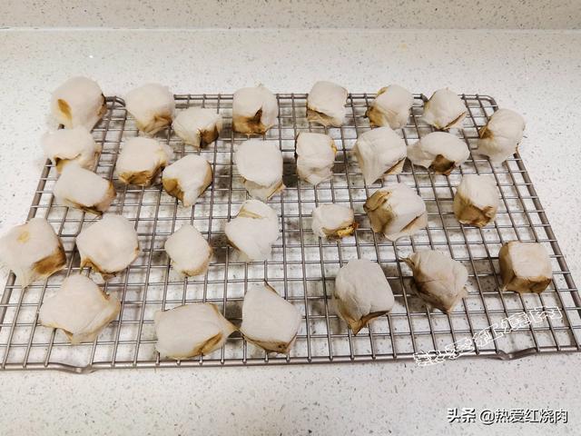 豆腐怎么做成绍兴腐乳，普通的一块豆腐