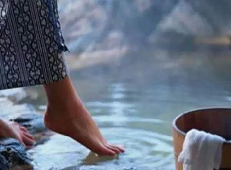 北京最近冬季泡温泉好去处，北京10大温泉度假村等您