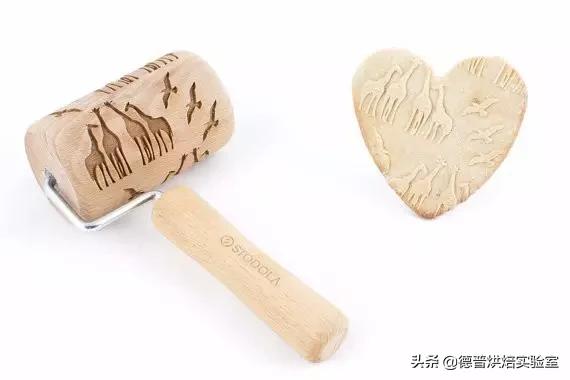 擀面杖如何制作，有时候擀面杖也能做出艺术甜品