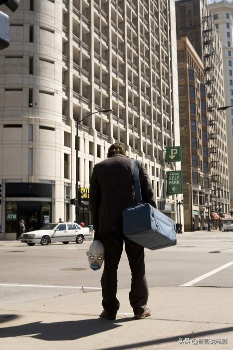 蝙蝠侠黑暗骑士，蝙蝠侠黑暗骑士形态有多强（蝙蝠侠黑暗骑士）