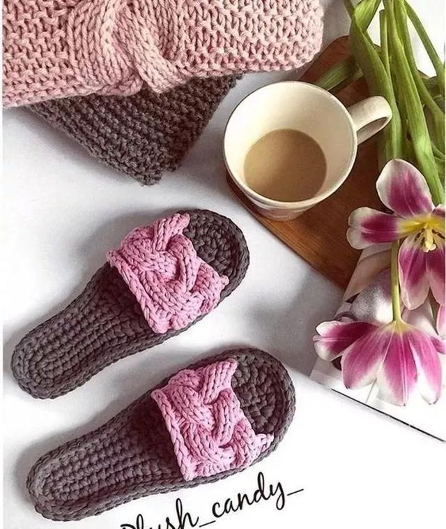 适合新手钩织的毛线拖鞋教程，家里有织女拖鞋不用买