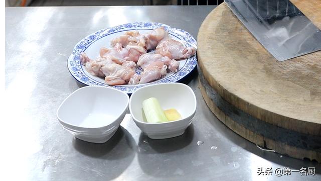 霸王鸡排家常做法，火遍大街小巷的炸鸡排这样做