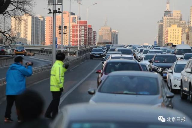 北京机动车尾号限行时间表，北京开始新一轮尾号限行轮换