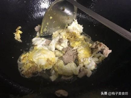 鸡蛋炒面的最佳做法，在家做蛋炒面