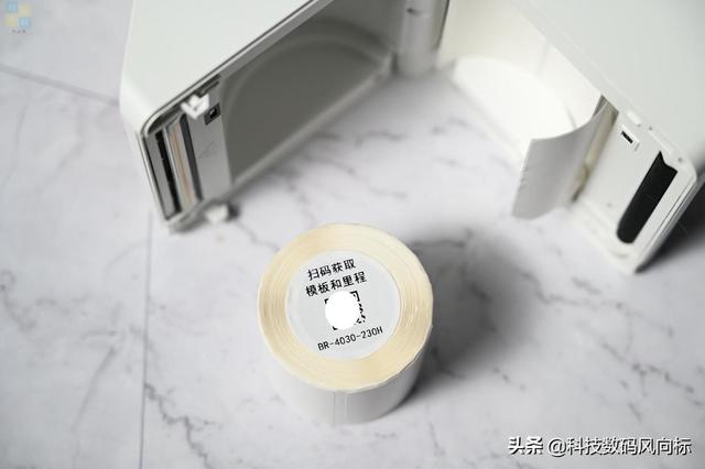 面单打印机怎样打印标签，使用标签打印机要注意什么