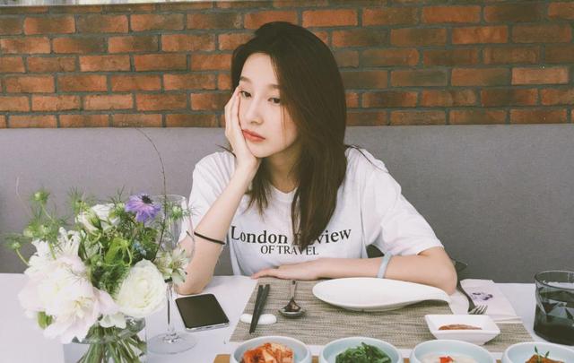 马凡舒新发写真，马凡舒性感写真照来了