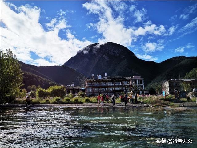 泸沽湖详细介绍，那些藏在春日里的诗意美景