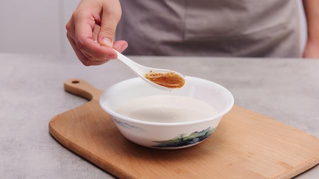 这糕点曾数次出现在甄嬛传和红楼梦中，甄嬛传宫廷糕点做法