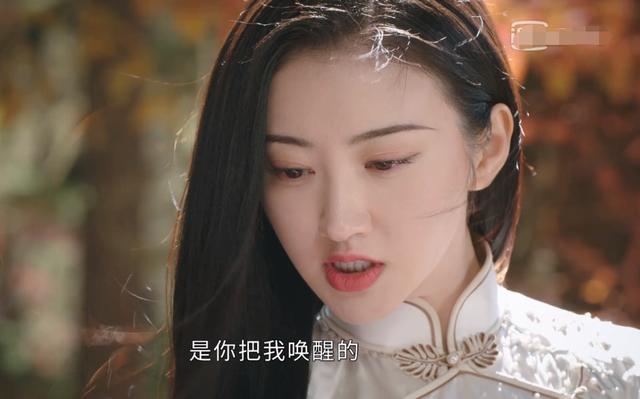 司藤张彬彬景甜合体直播，景甜无惧怼脸拍