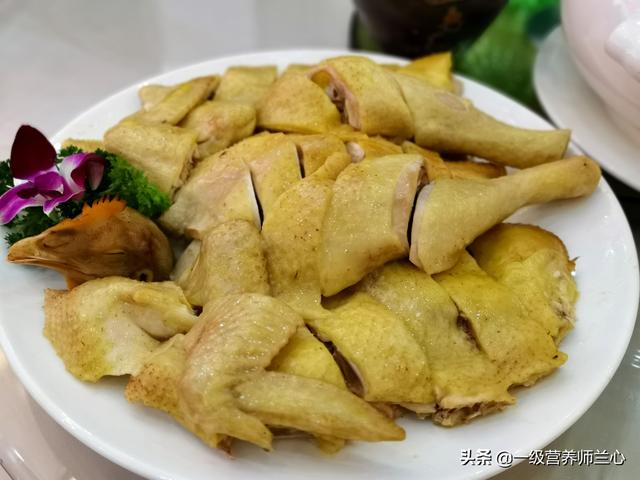 公鸡炖汤好还是母鸡炖汤好，老母鸡和公鸡哪个炖汤更好