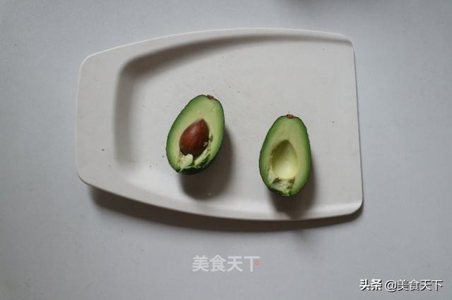 牛油果怎么吃才好吃，怎么吃牛油果才可以更好吃