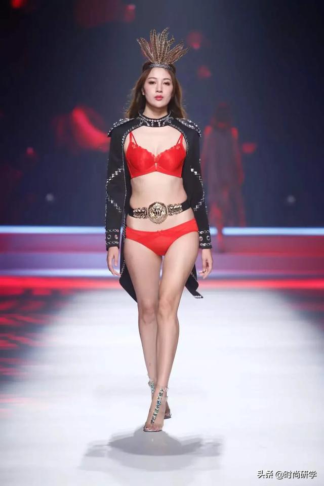 内衣的单词英文怎么拼，内衣结构名称外贸英语单词