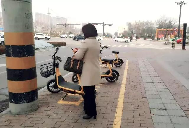 小黄车共享电动车，青桔共享电动车今天用不了（共享电动车这些不文明现象要不得）