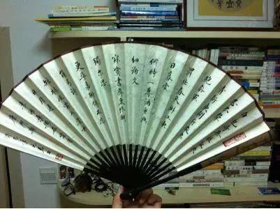 宣纸有正反面吗，如何快速分辨宣纸的正反面