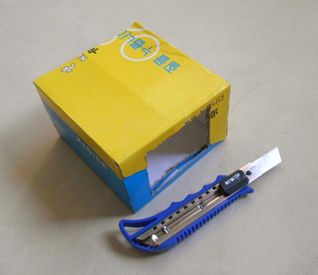 小孔成像实验器材，如何制作简易小孔成像装置