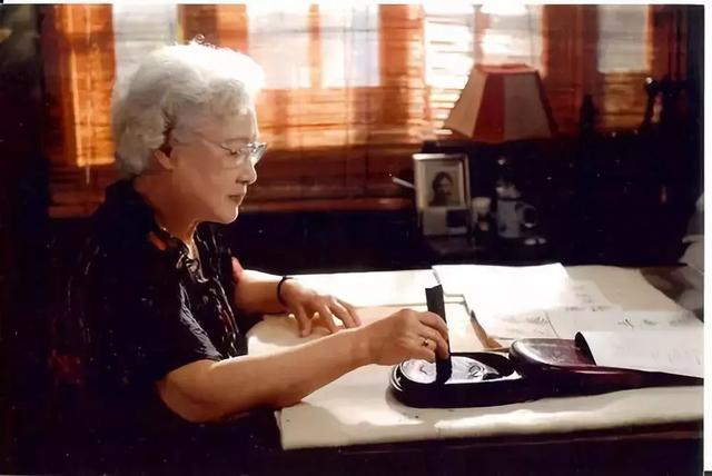 秦怡年轻照，东方的英格丽.褒曼