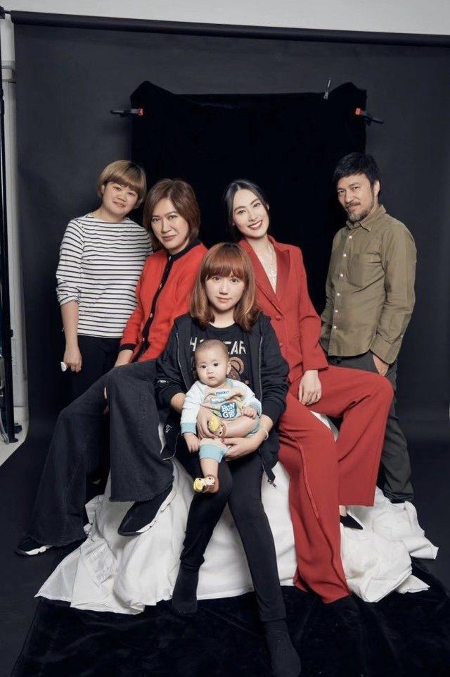 李澤楷前女友梁洛施慶生，曬兒子做的蛋糕很幸福，32歲依舊有韻味 娛樂八卦吃瓜 第7张